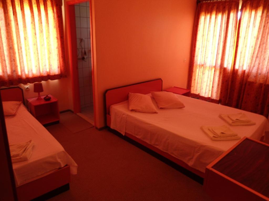 Teras Motel Foça Bilik gambar