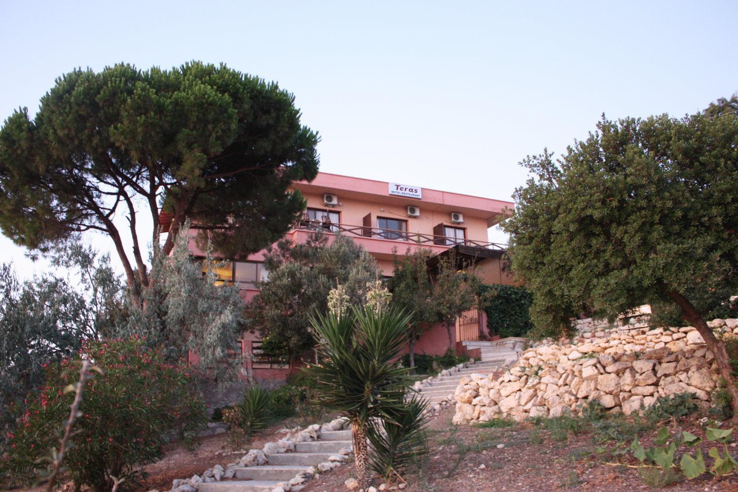 Teras Motel Foça Luaran gambar