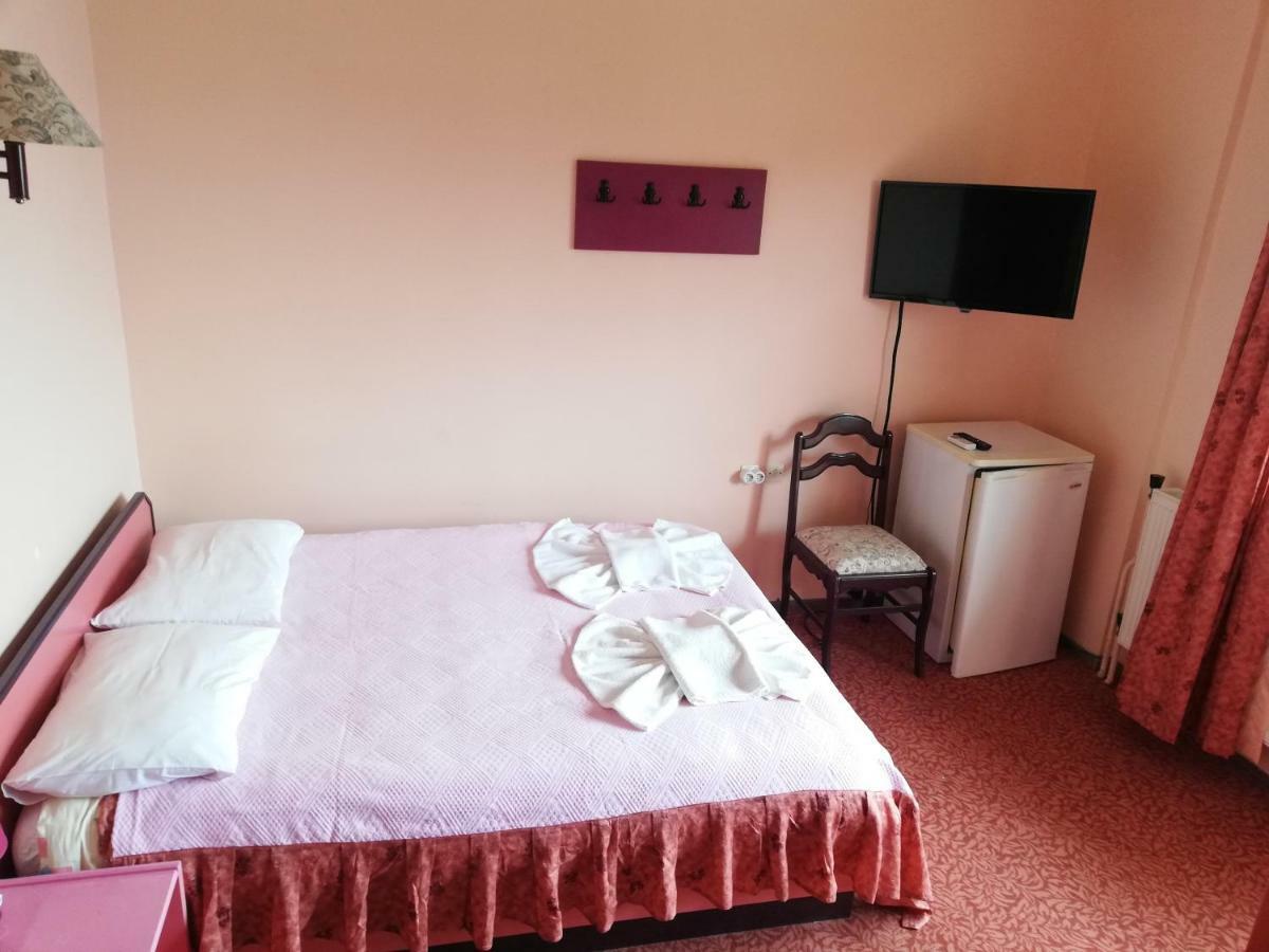 Teras Motel Foça Luaran gambar
