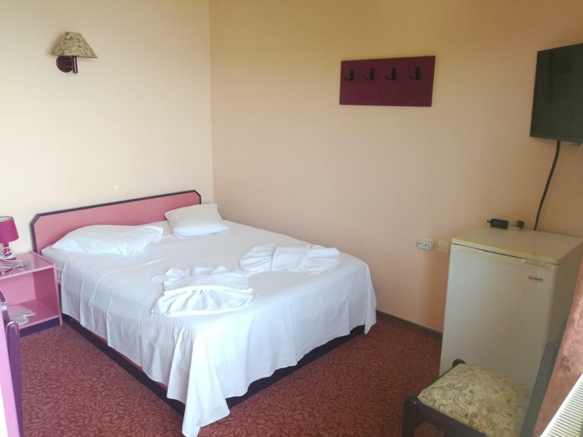 Teras Motel Foça Luaran gambar